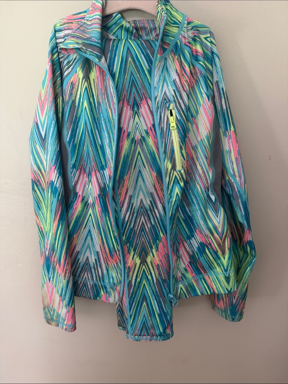 Vibrant Chevron Print Zip Jacket & Pants Set - Aqua, Pink, Lime